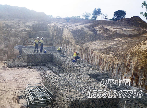 格賓網(wǎng)護(hù)岸.jpg 格賓網(wǎng)護(hù)岸.jpg