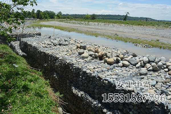 固濱籠護岸.jpg 固濱籠護岸.jpg